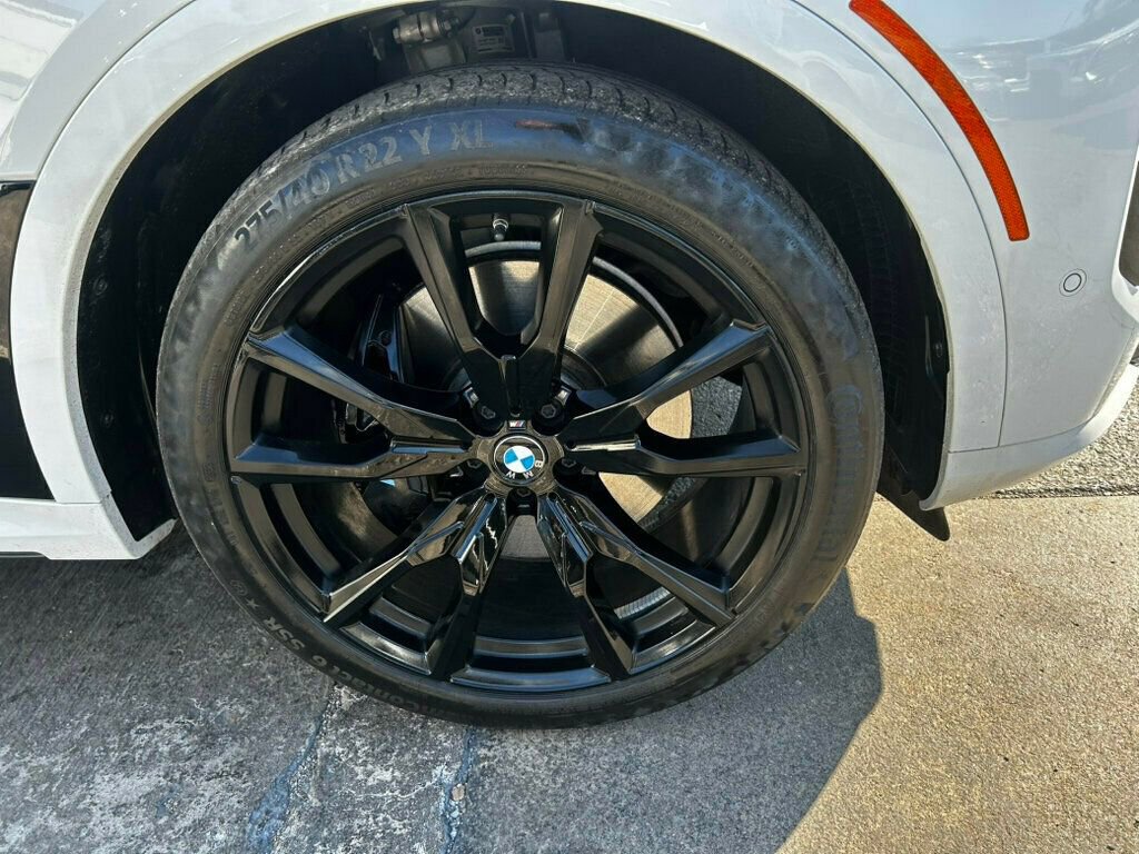 Used 2023 BMW X7 xDrive40i w/ Executive Package image 32
