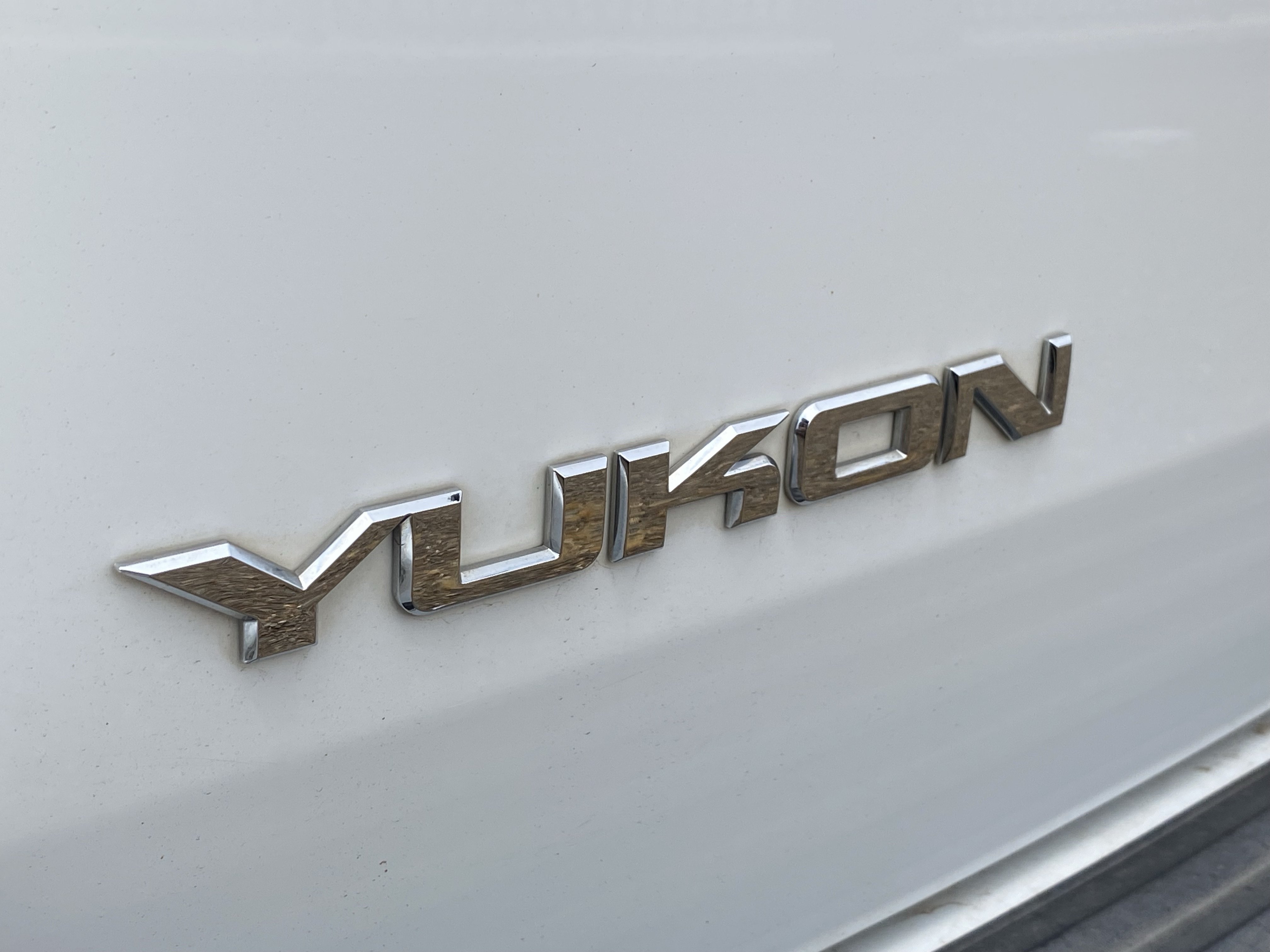 Used 2013 GMC Yukon Denali AWD/4WD image 7