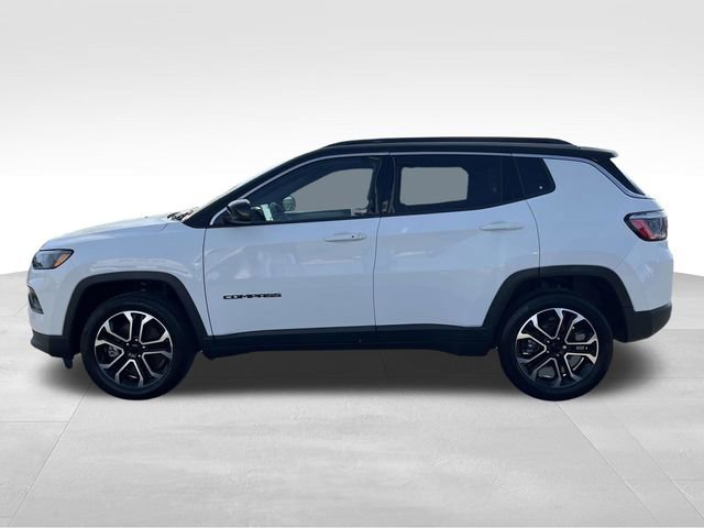 Used 2023 Jeep Compass Limited image 4