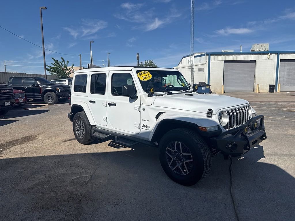 Used 2024 Jeep Wrangler Sahara image 7