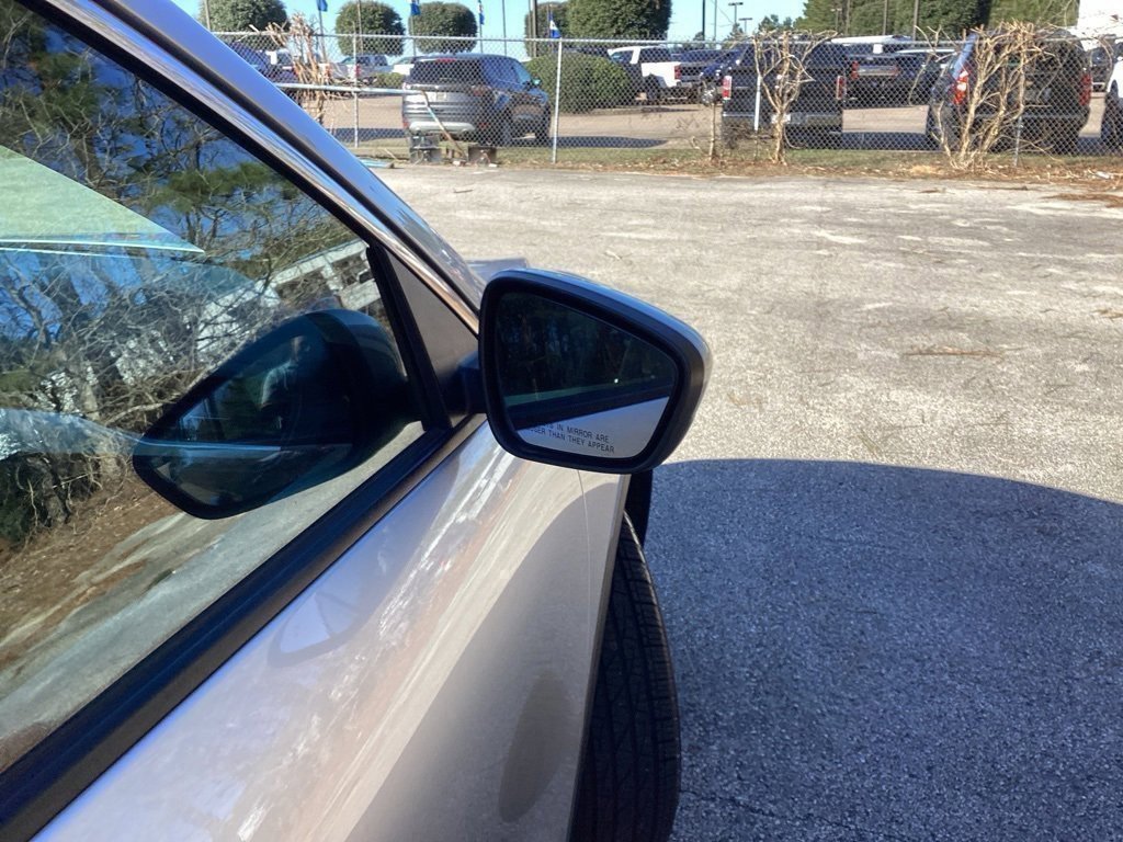 Used 2020 Ford Escape SE image 22