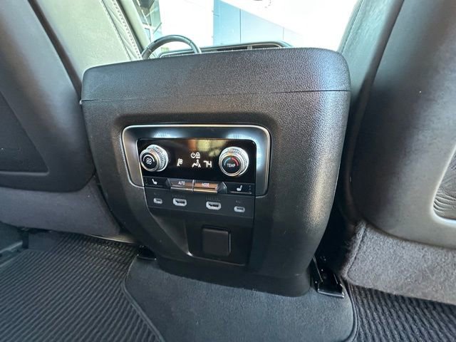 Used 2024 GMC Yukon Denali Ultimate image 34