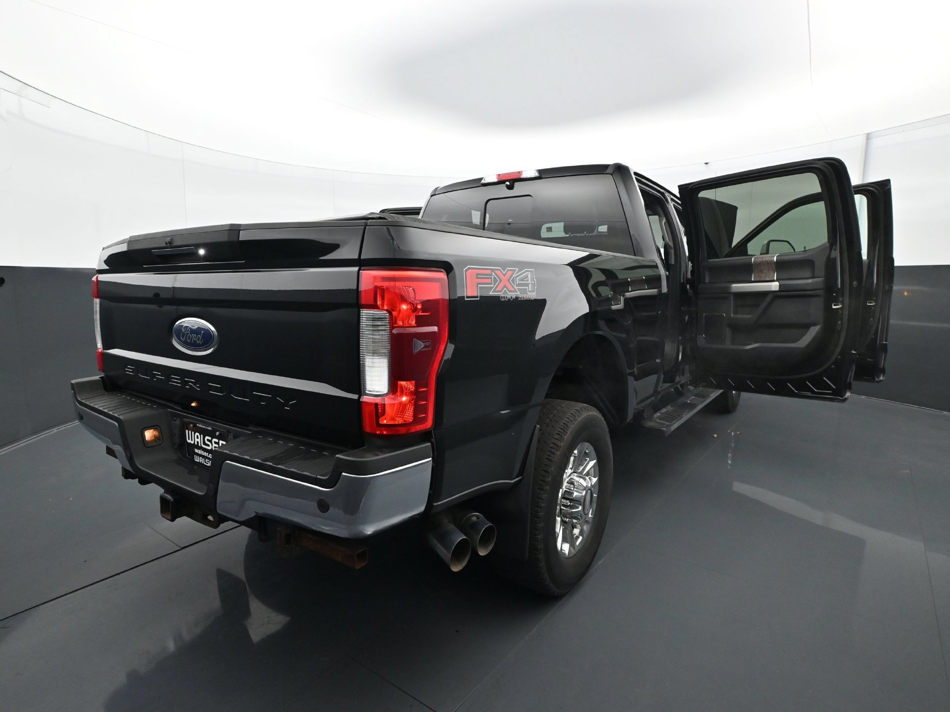 Used 2018 Ford F350 Lariat w/ Lariat Ultimate Package AWD/4WD image 33