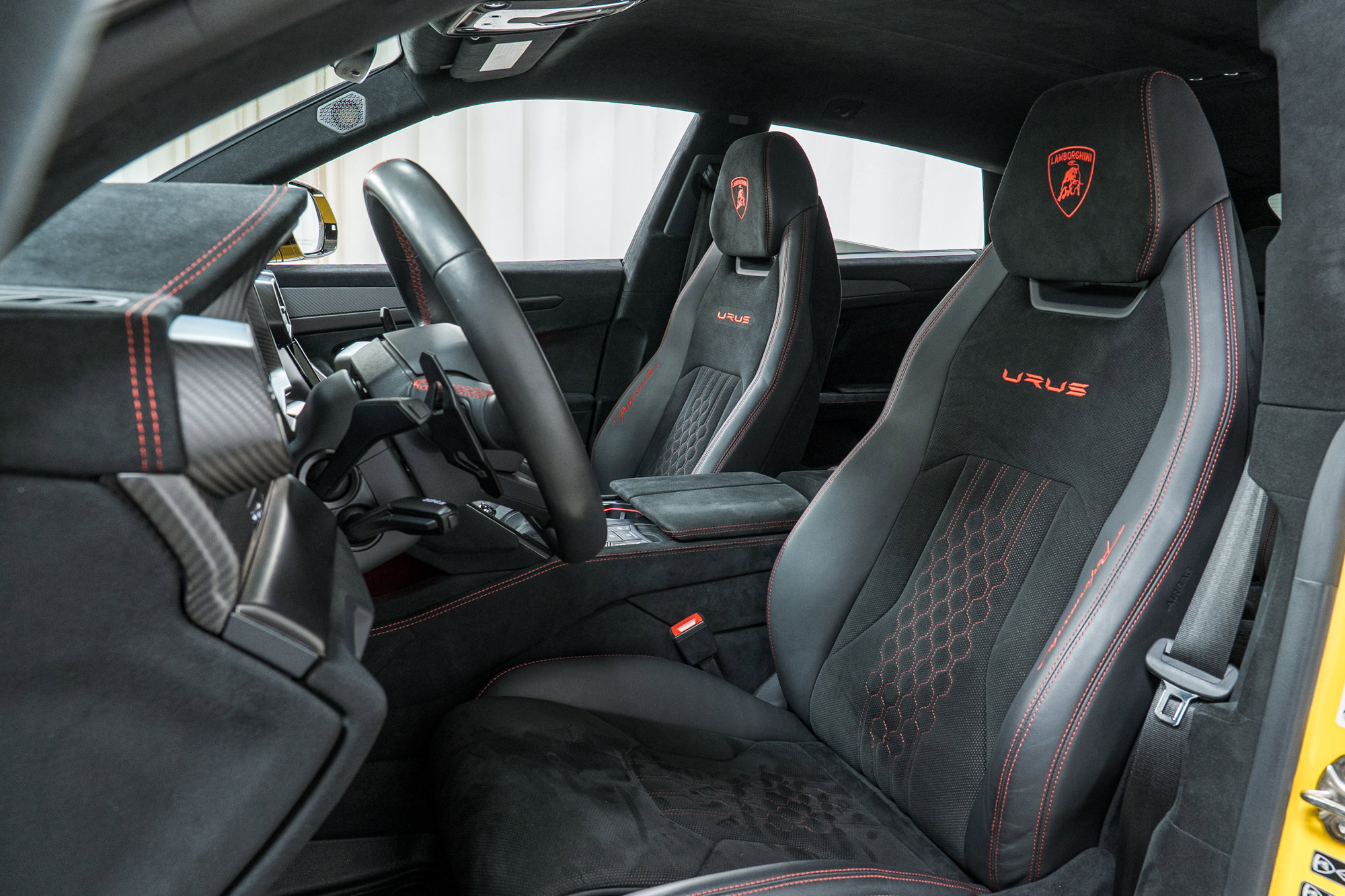 Used 2023 Lamborghini Urus Performante image 16