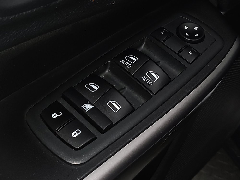 Used 2020 Jeep Cherokee Latitude Plus image 27