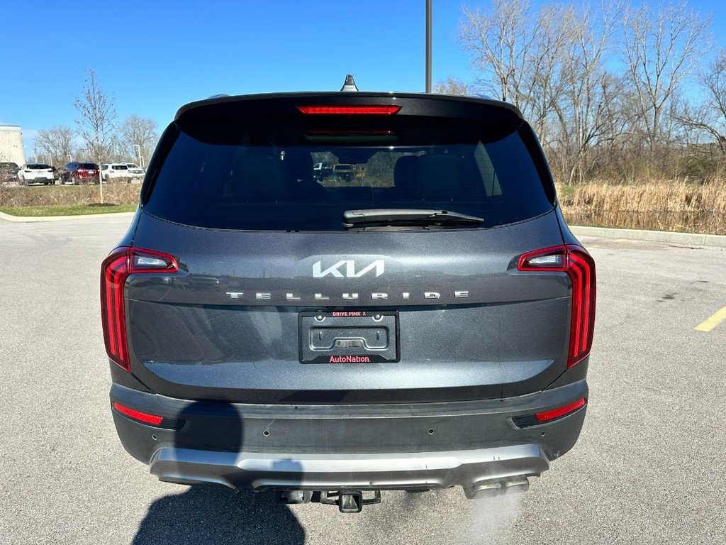 Used 2022 Kia Telluride EX w/ EX Premium Package image 4