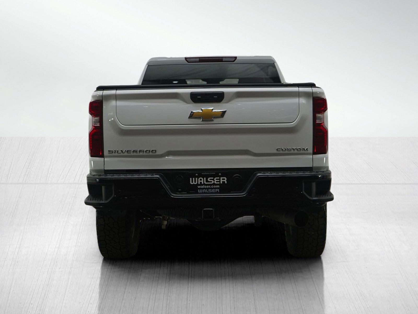 Used 2024 Chevrolet Silverado 2500 Custom w/ Custom Value Package image 5