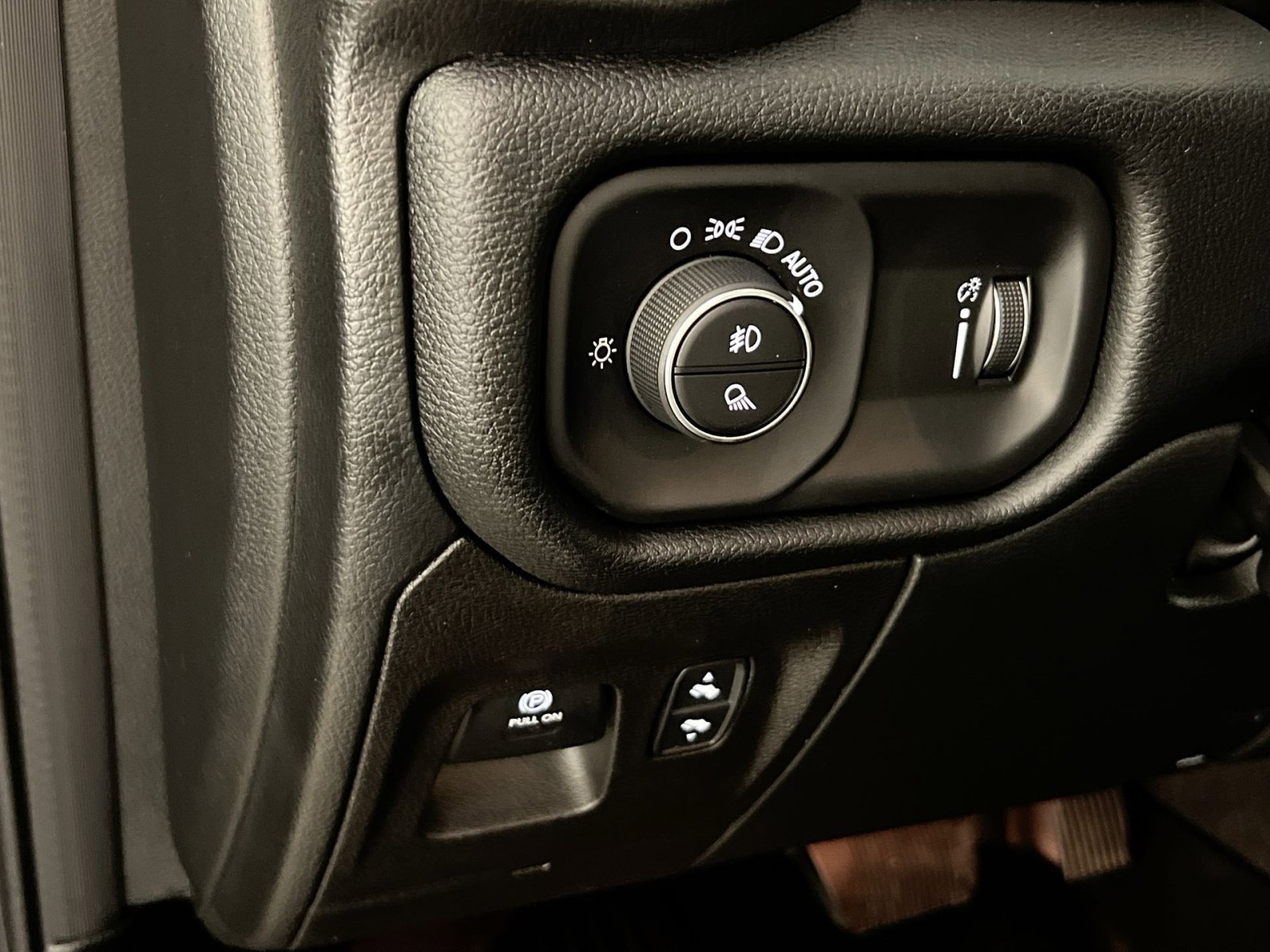 Used 2022 RAM 1500 Big Horn AWD/4WD image 31