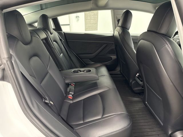 Used 2021 Tesla Model 3 Standard Range Plus image 19