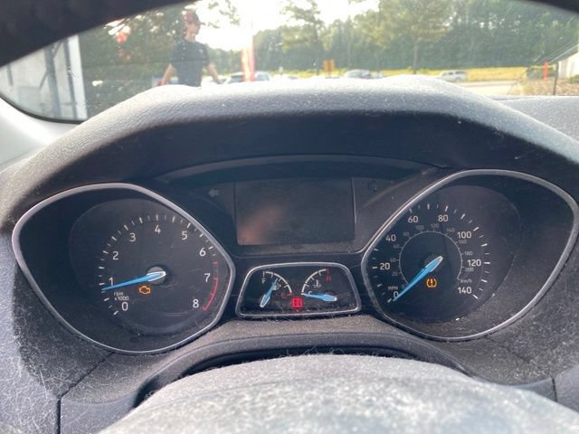 Used 2015 Ford Focus SE w/ SE Cold Weather Package FWD image 20