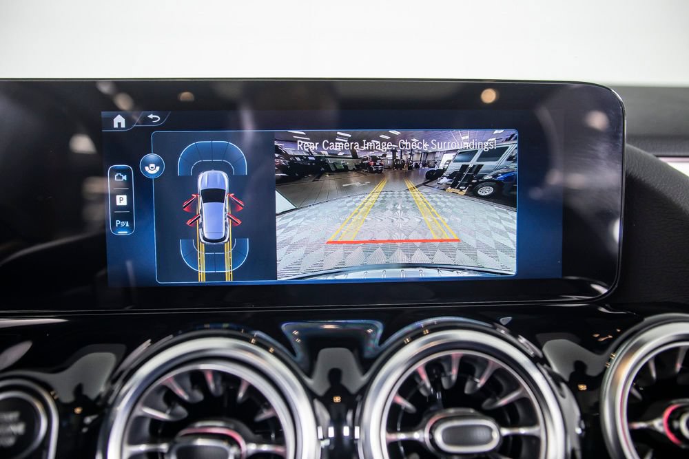 Used 2025 Mercedes-Benz GLA 35 AMG 4MATIC image 29