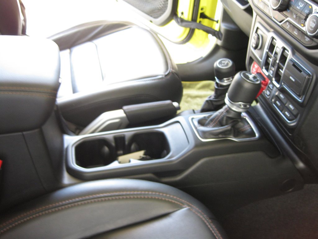 Used 2023 Jeep Wrangler Unlimited Rubicon 392 w/ Trailer Tow Package AWD/4WD image 41