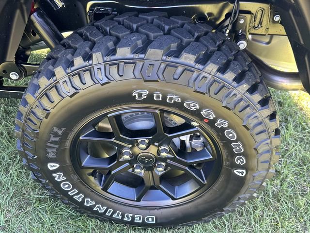 New 2025 Jeep Gladiator Willys image 17