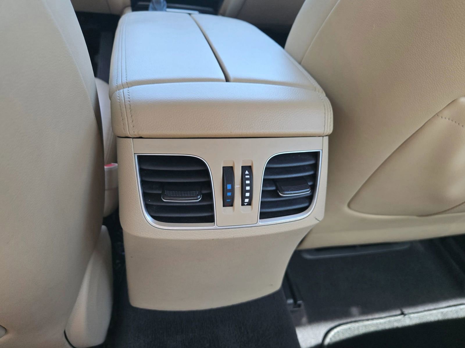 Used 2017 Genesis G80 3.8 image 10