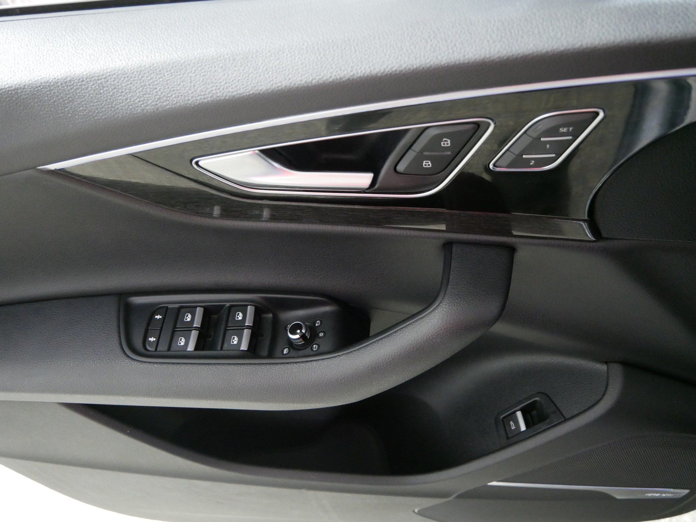 Used 2019 Audi Q7 3.0T Premium Plus AWD/4WD image 19