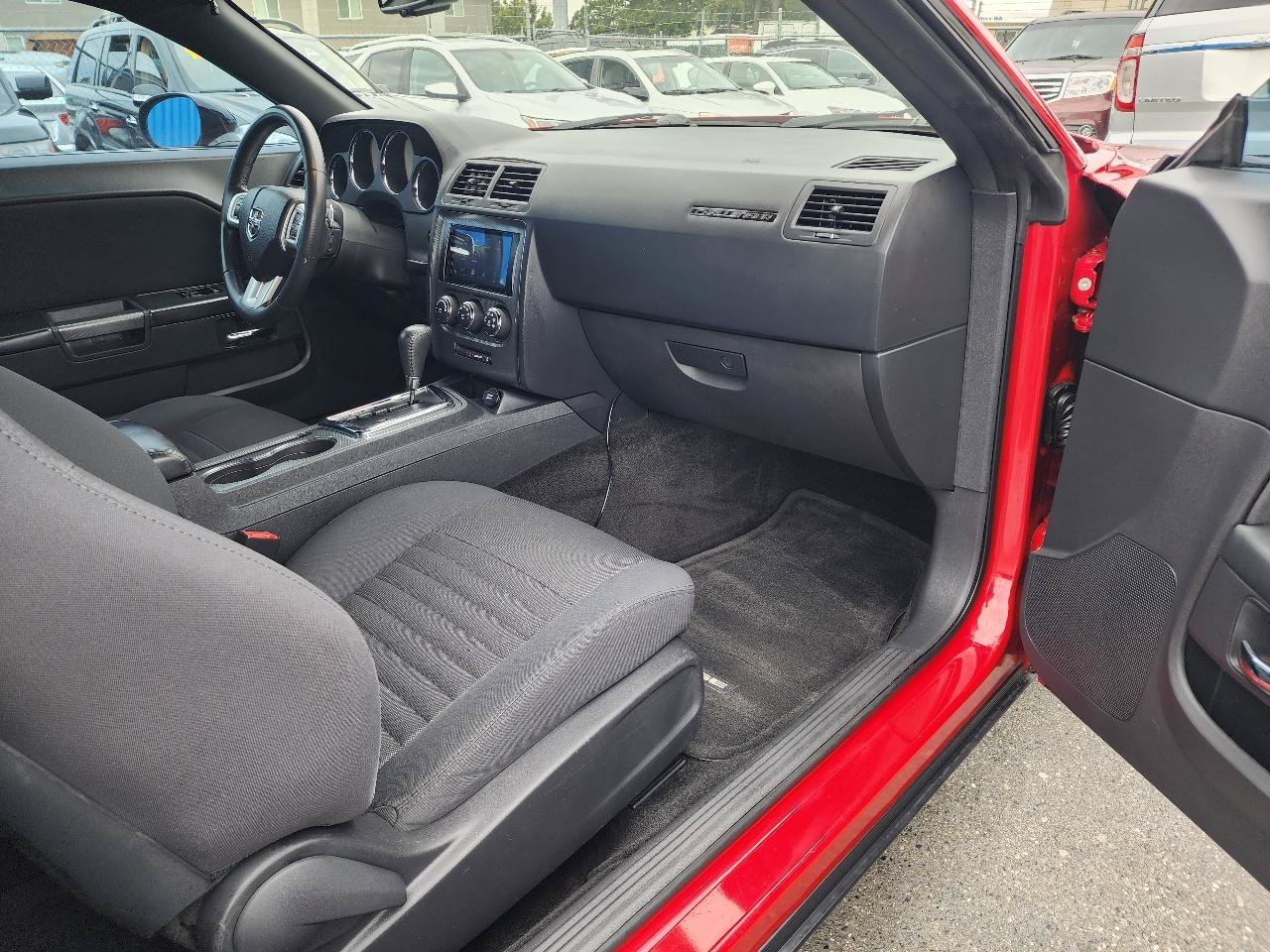 Used 2012 Dodge Challenger R/T RWD image 24