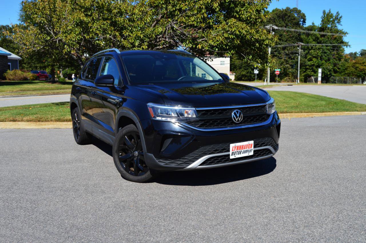 Used 2022 Volkswagen Taos SE image 2