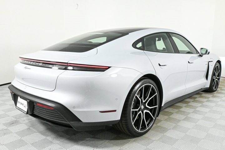 New 2025 Porsche Taycan image 28
