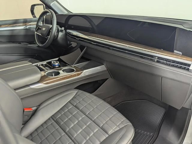 Used 2025 Cadillac Escalade Sport Platinum image 30
