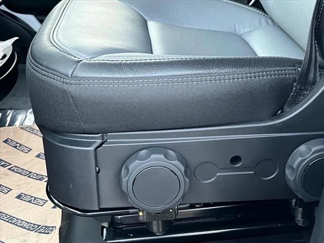 New 2025 RAM ProMaster 3500 w/ Quick Order Package 22G SLT image 9