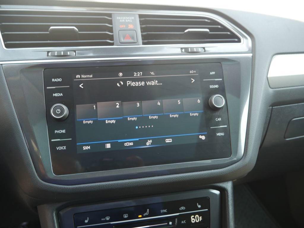 Used 2023 Volkswagen Tiguan SE w/ Panoramic Sunroof Package AWD/4WD image 43