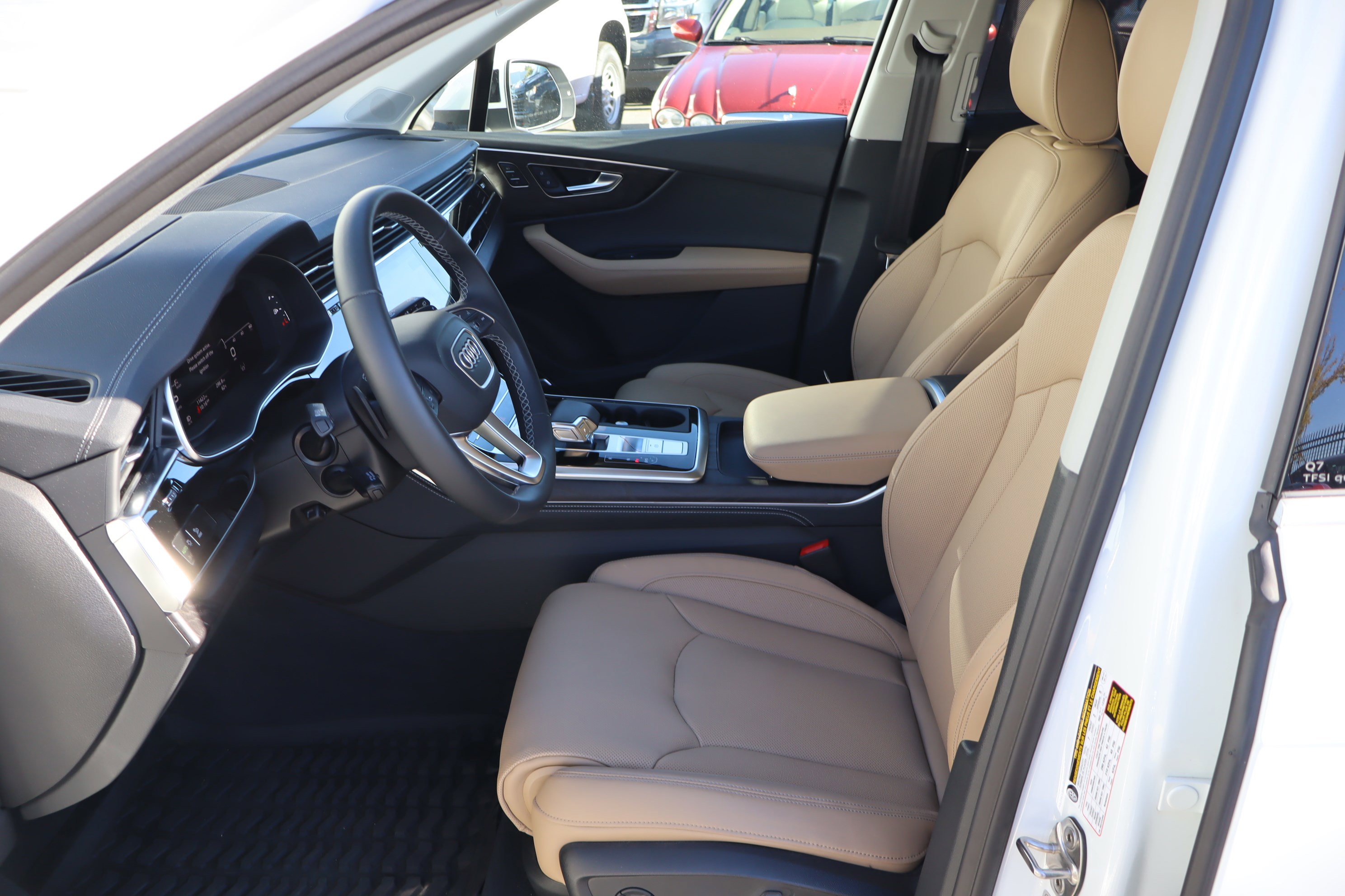 Used 2025 Audi Q7 3.0T Prestige w/ Prestige Package image 16