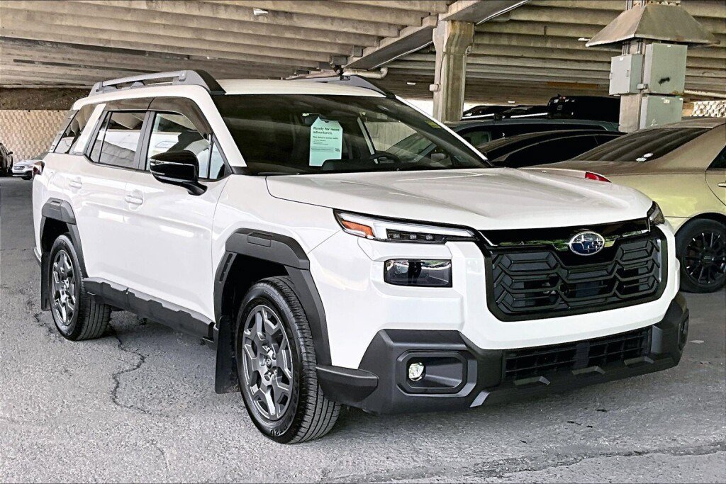 Certified 2026 Subaru Outback Premium AWD/4WD image 18