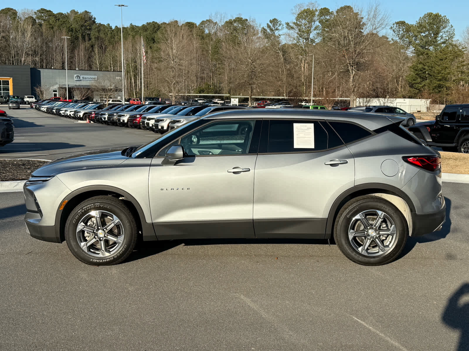 Used 2025 Chevrolet Blazer LT image 3