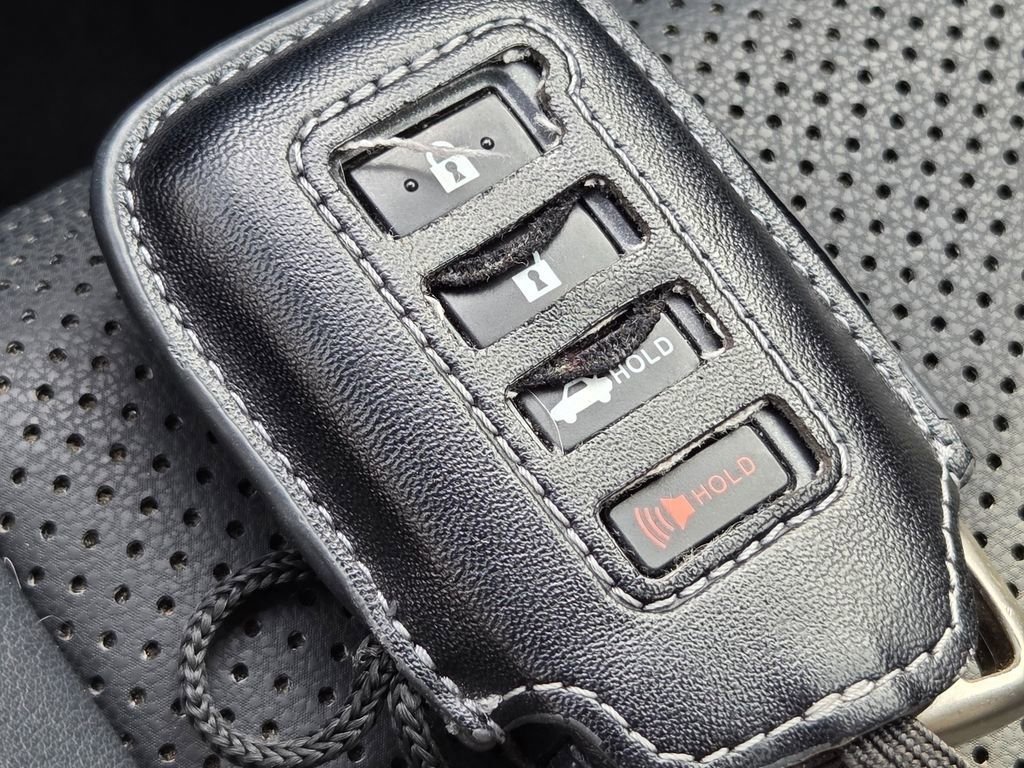 Used 2018 Lexus IS 350 F Sport w/ F Sport Package image 37