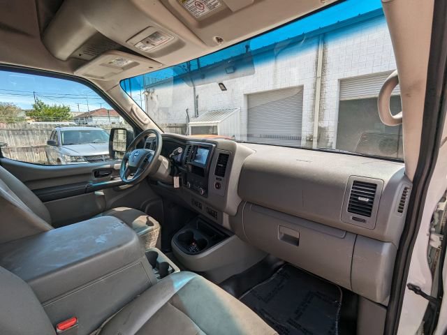 Used 2019 Nissan NV 2500 SV RWD image 14