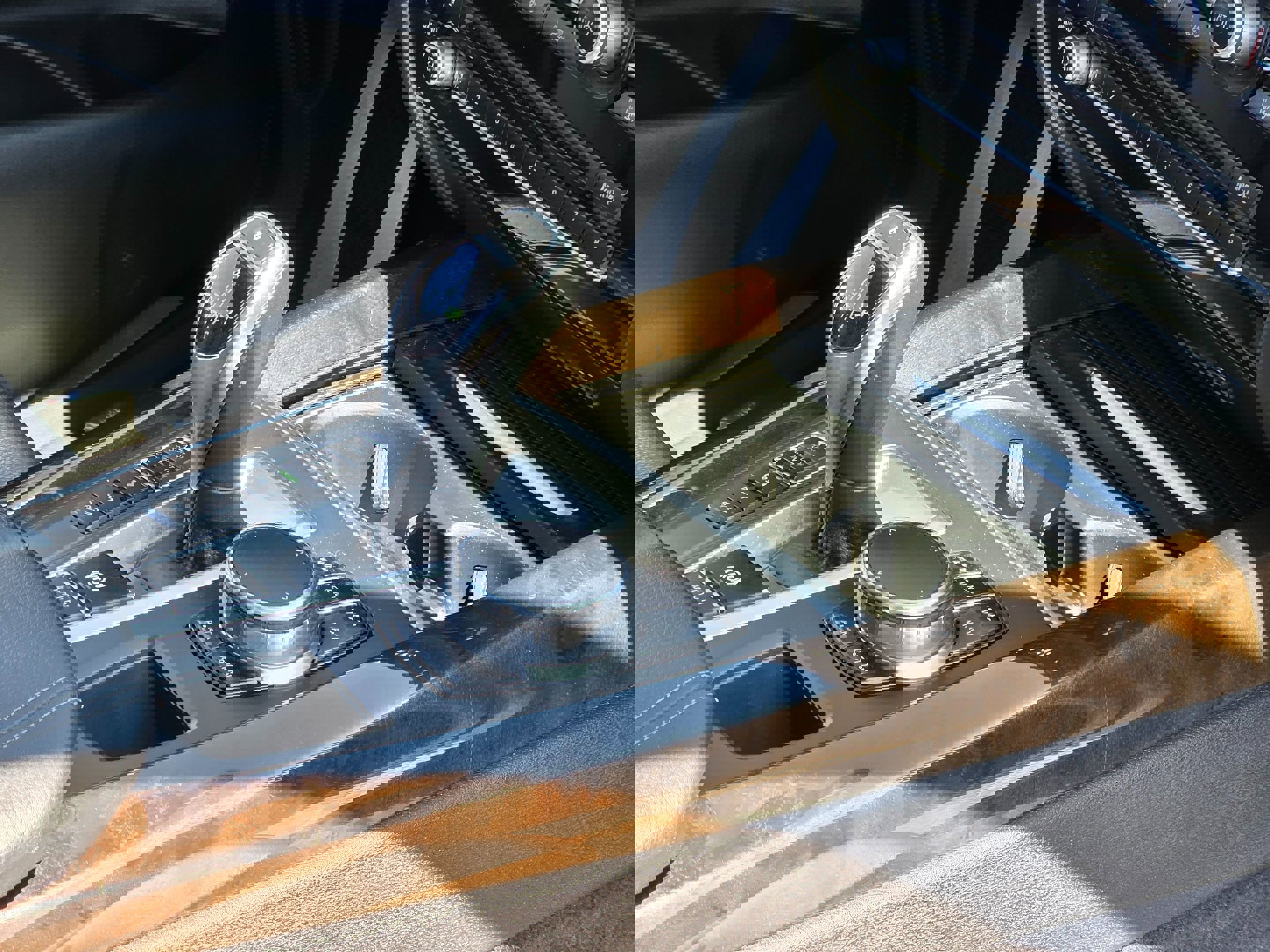 Used 2017 BMW X5 xDrive35i w/ M Sport Package image 17