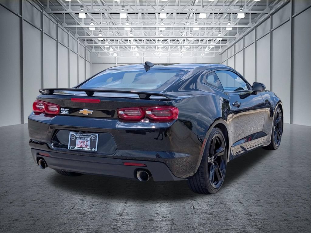 Used 2024 Chevrolet Camaro LT RWD image 6