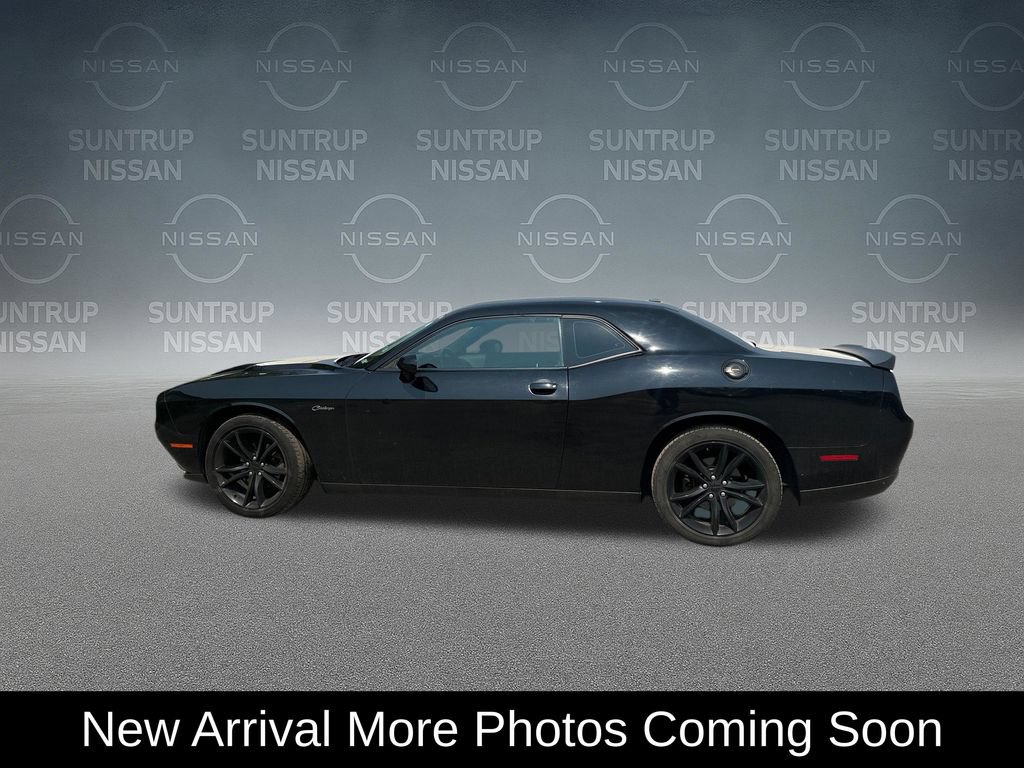 Used 2016 Dodge Challenger SXT w/ Blacktop Package RWD video 2