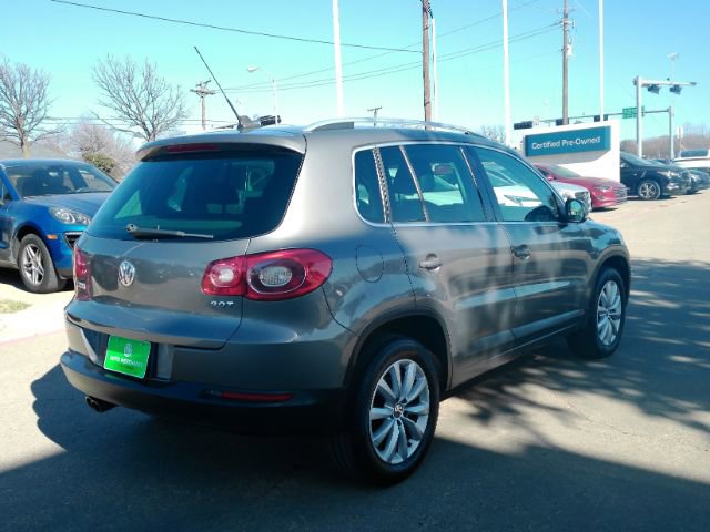 Used 2011 Volkswagen Tiguan SE image 6