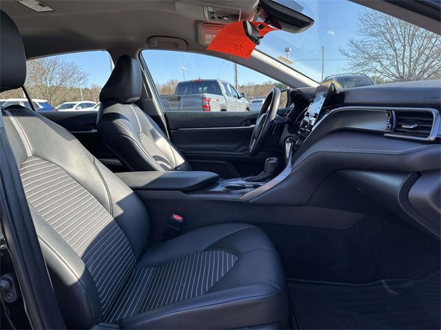 Used 2022 Toyota Camry SE image 10