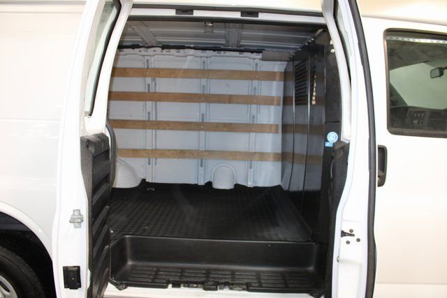 Used 2023 GMC Savana 2500 w/ Driver Convenience Package image 13