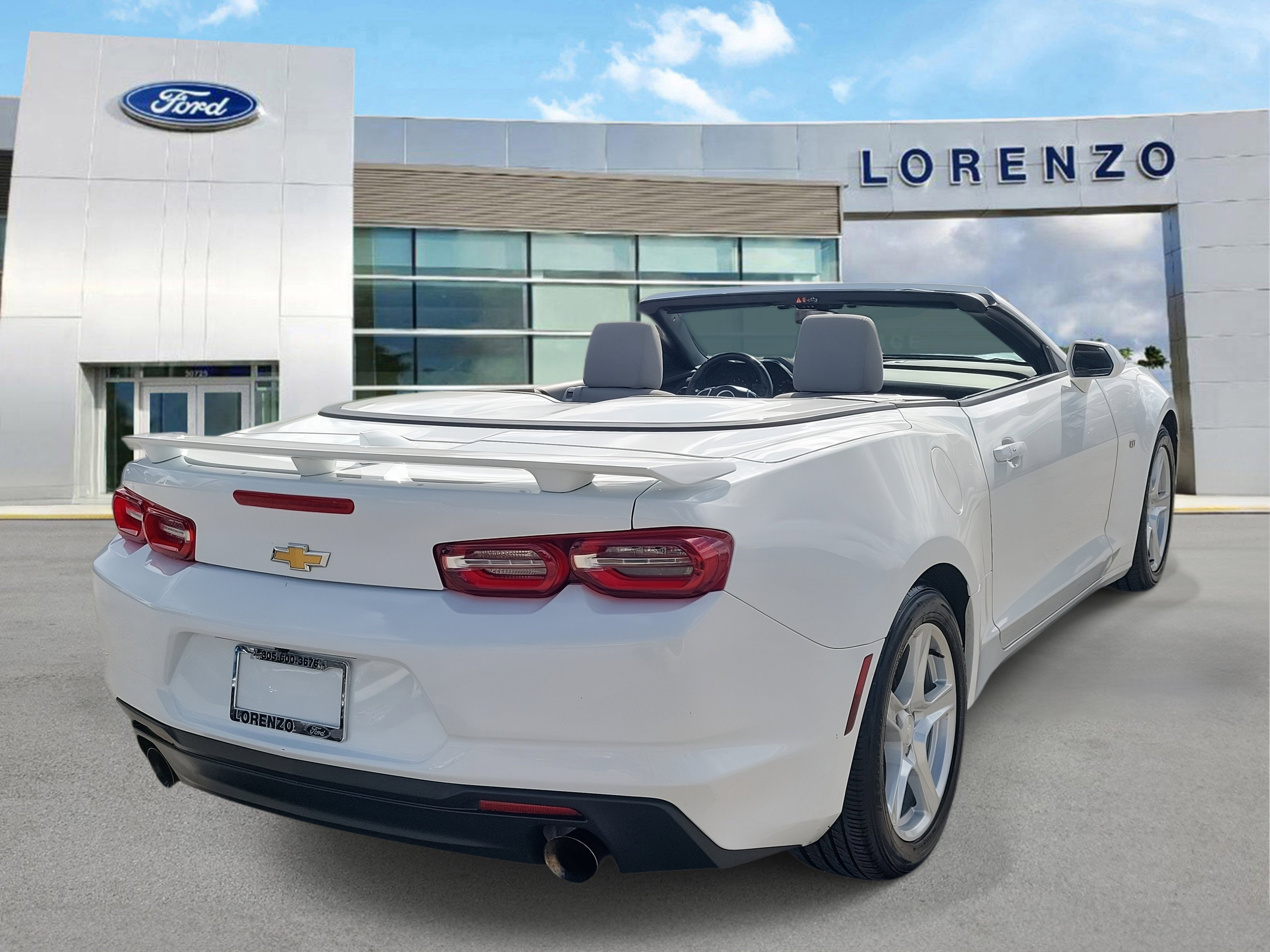 Used 2023 Chevrolet Camaro LT image 4