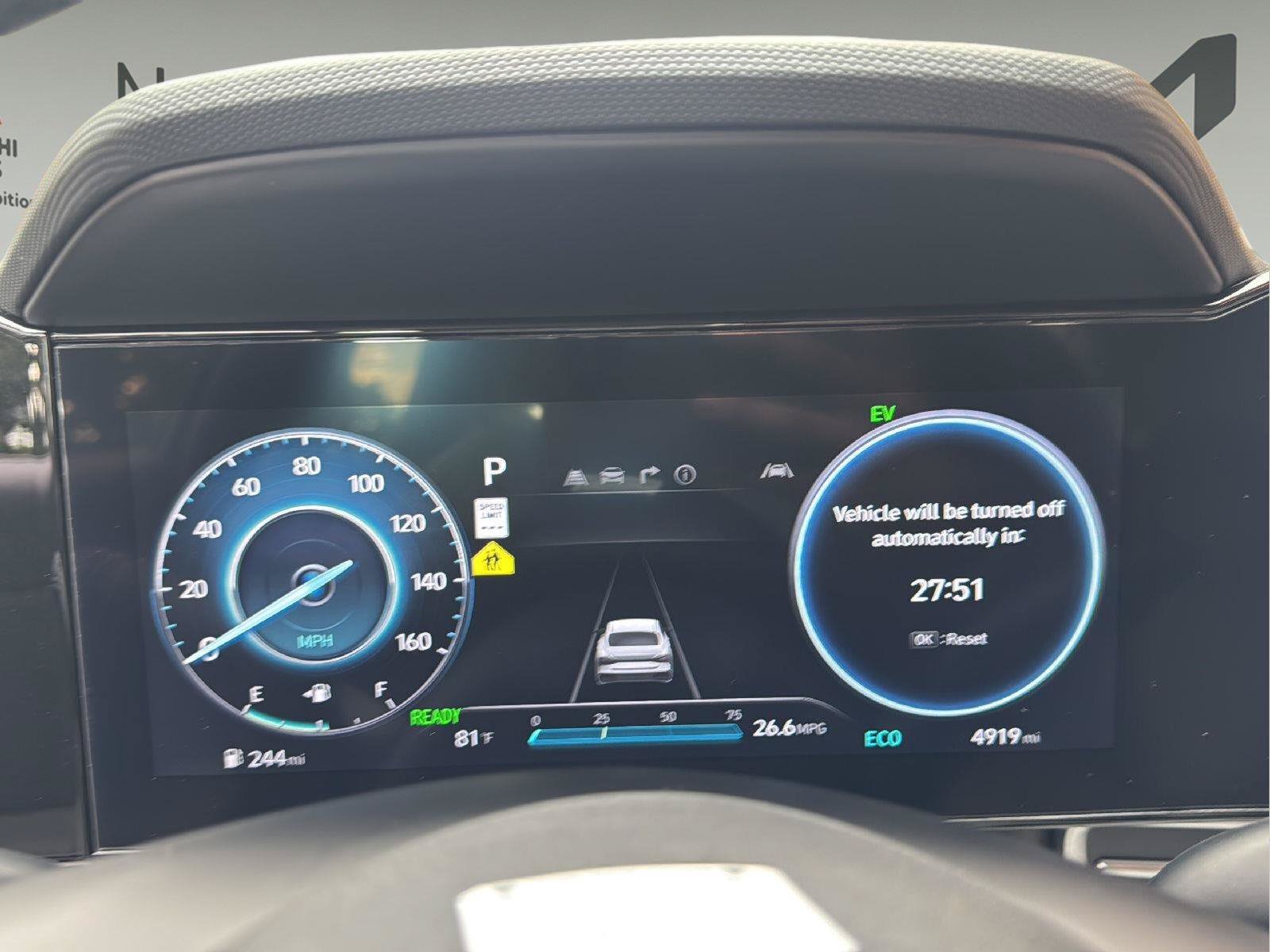 Used 2025 Hyundai Elantra Limited FWD image 15