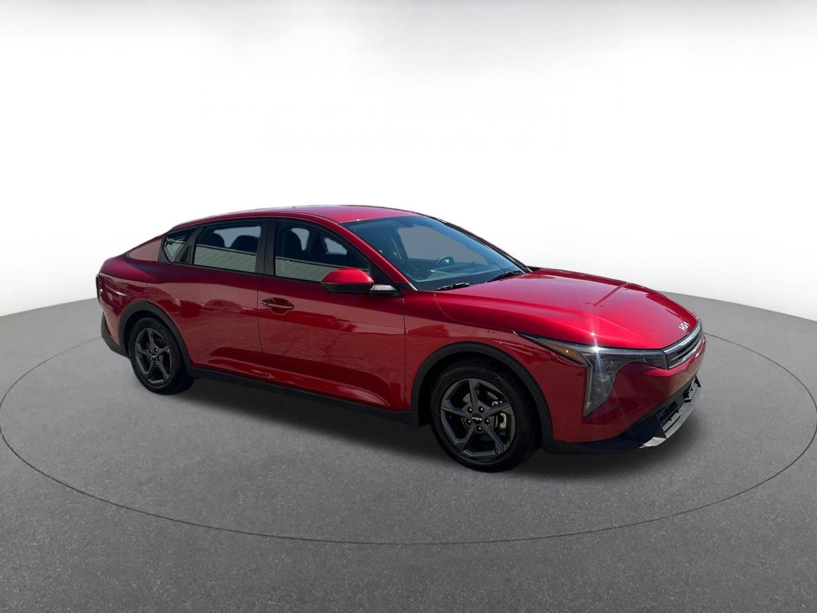 Used 2025 Kia K4 LXS image 1