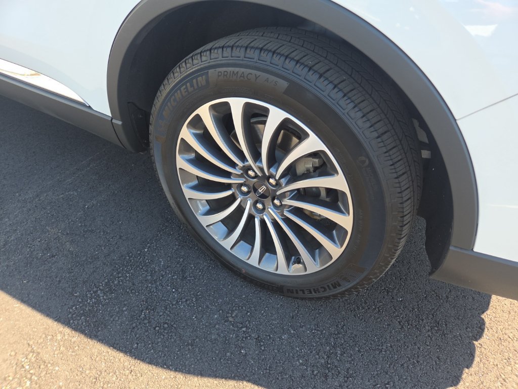 Used 2024 Lincoln Aviator 2WD w/ Premium Package image 27