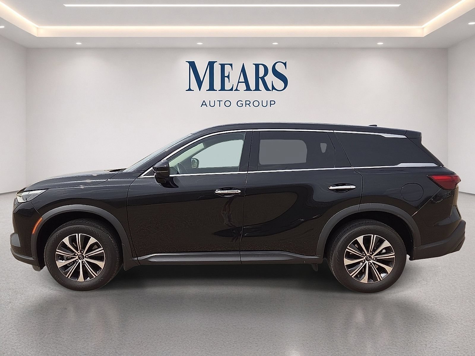 Used 2025 INFINITI QX60 Pure FWD image 2