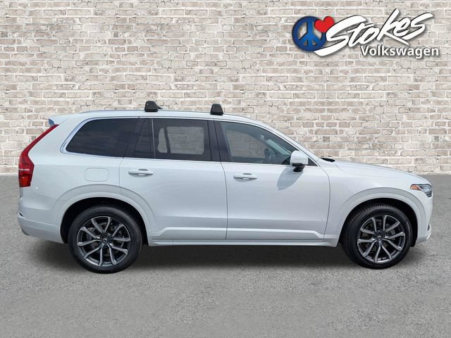 Used 2021 Volvo XC90 T5 Momentum w/ Protection Package Premier FWD image 3