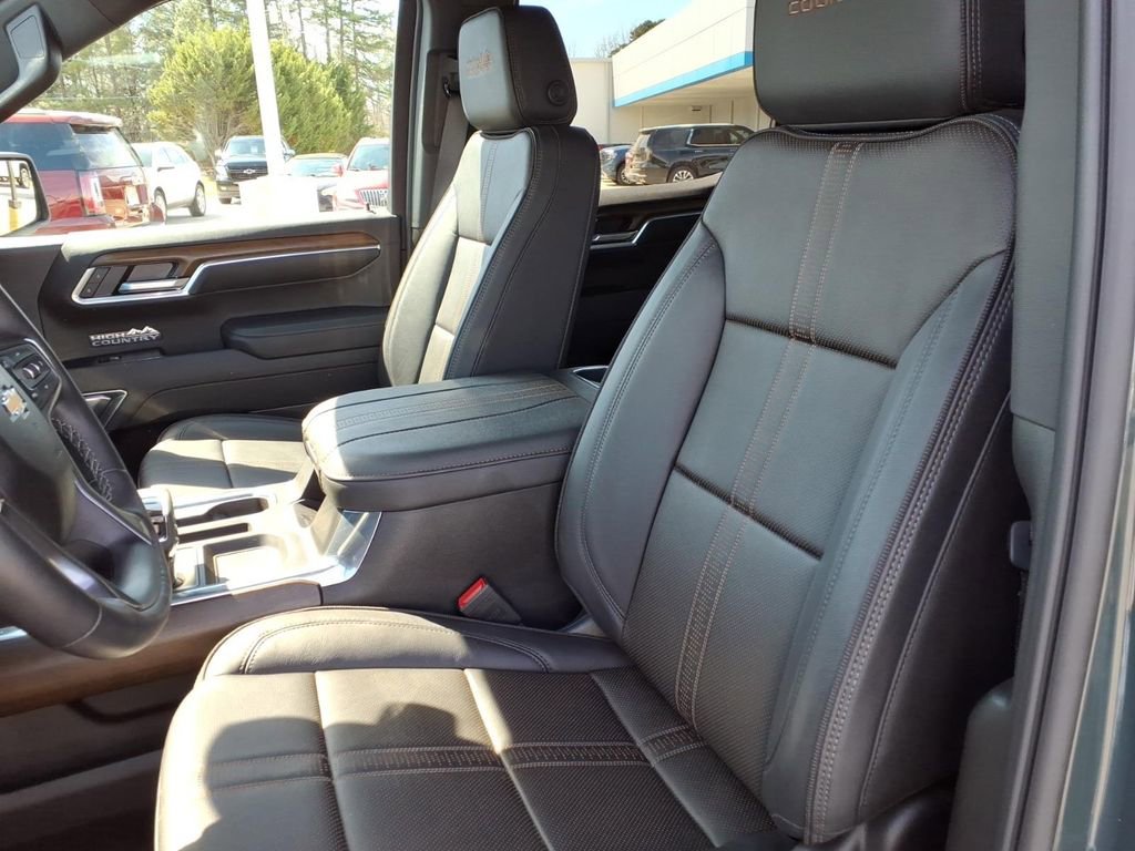 Used 2026 Chevrolet Silverado 1500 High Country w/ Technology Package image 18