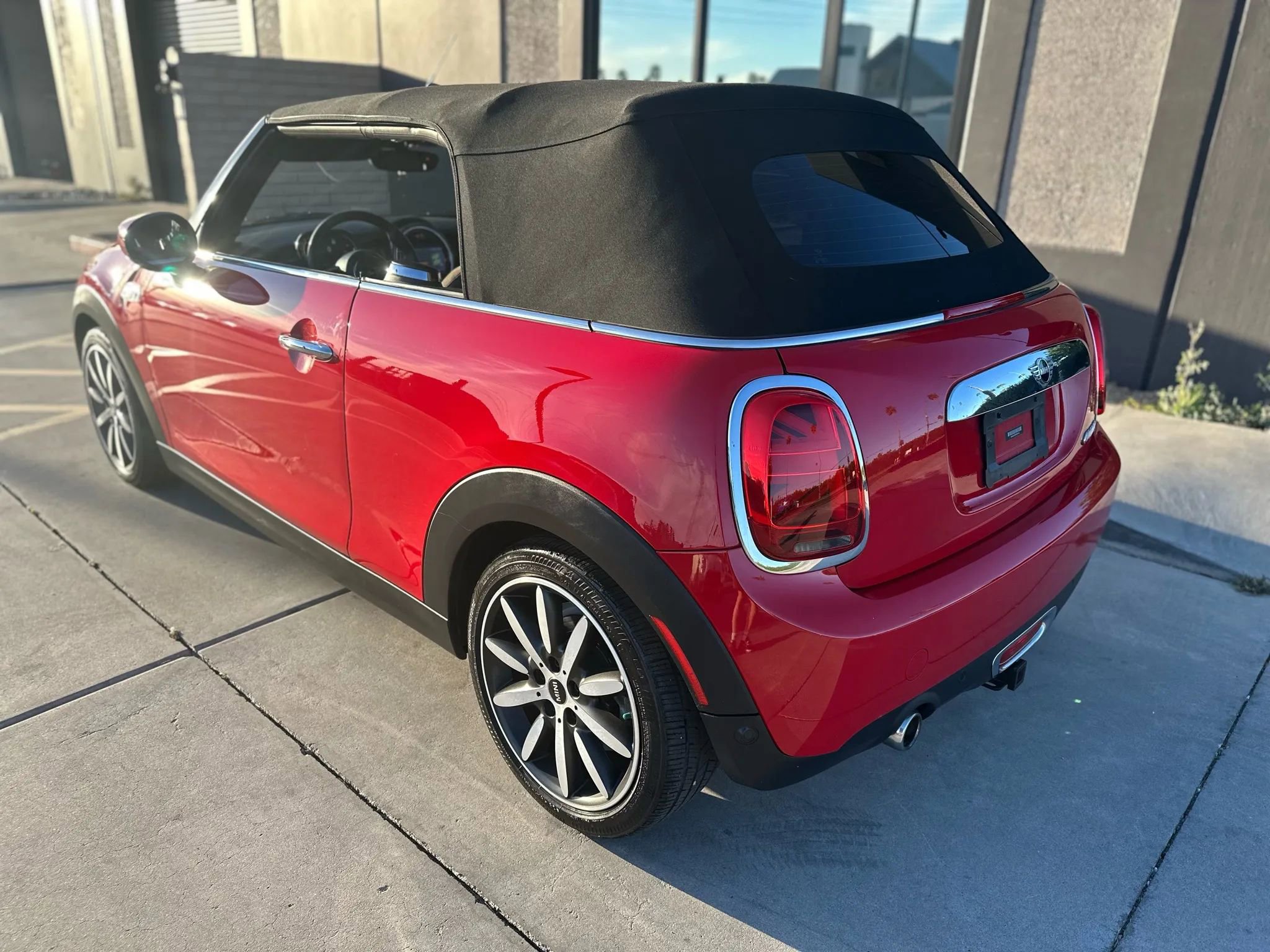 Used 2021 MINI Cooper Convertible image 5