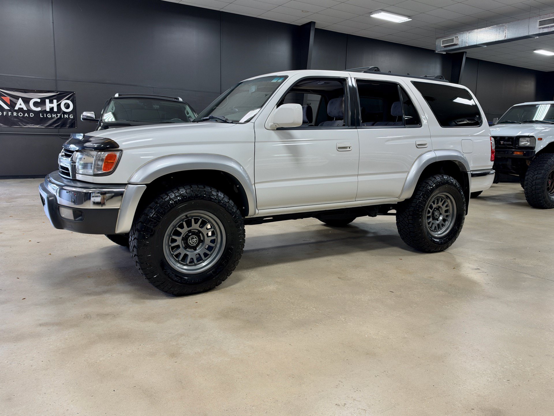 Used 2002 Toyota 4Runner SR5 w/ Upgrade Value Pkg 2 AWD/4WD image 12