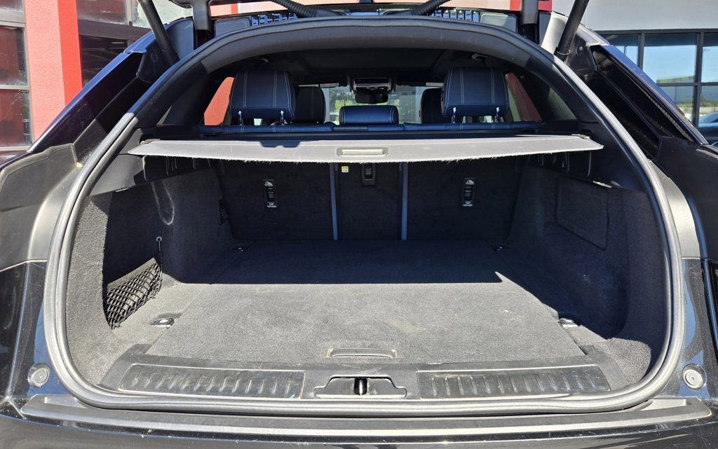 Used 2022 Land Rover Range Rover Velar R-Dynamic S image 16