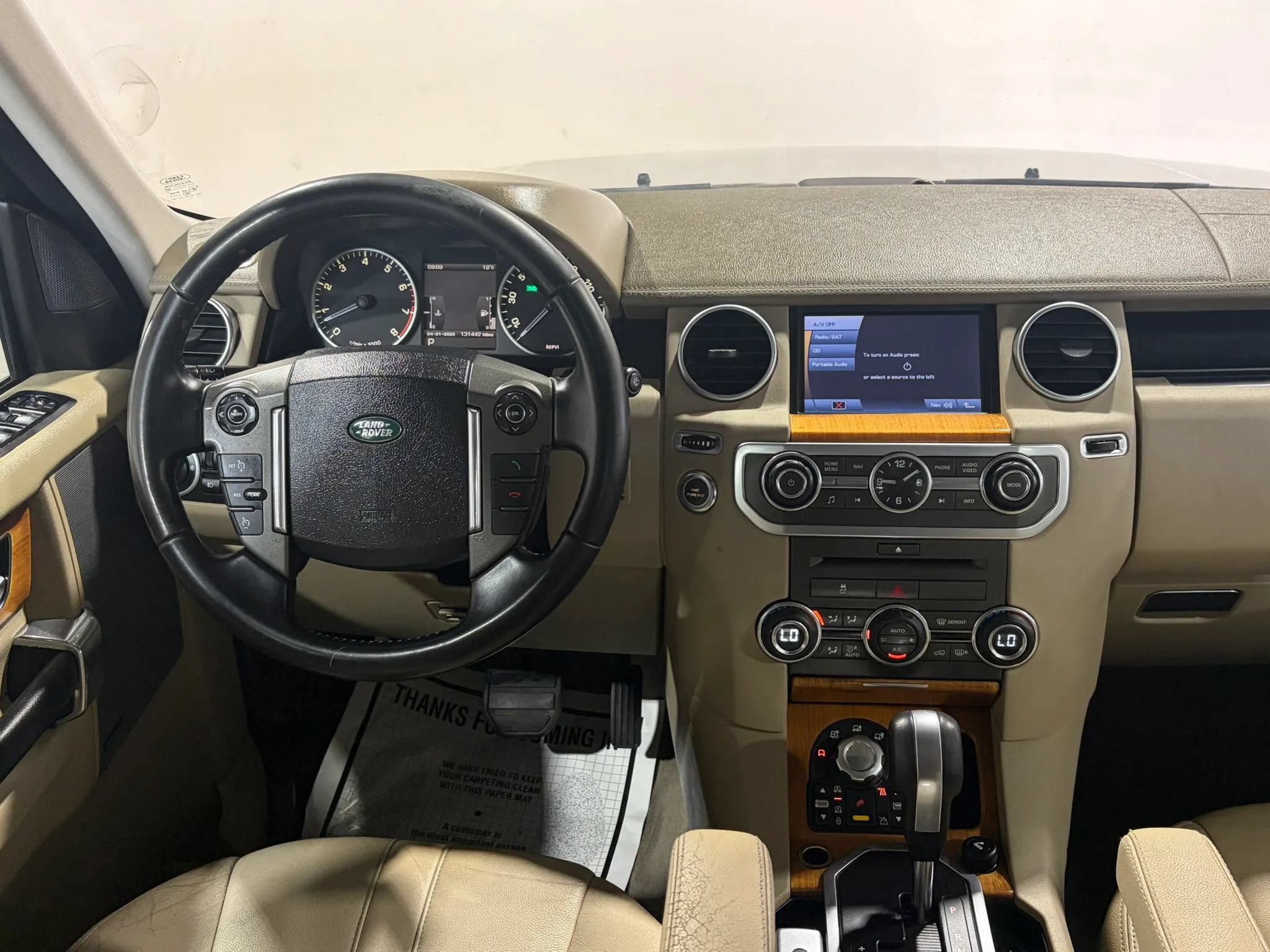 Used 2011 Land Rover LR4 HSE AWD/4WD image 11