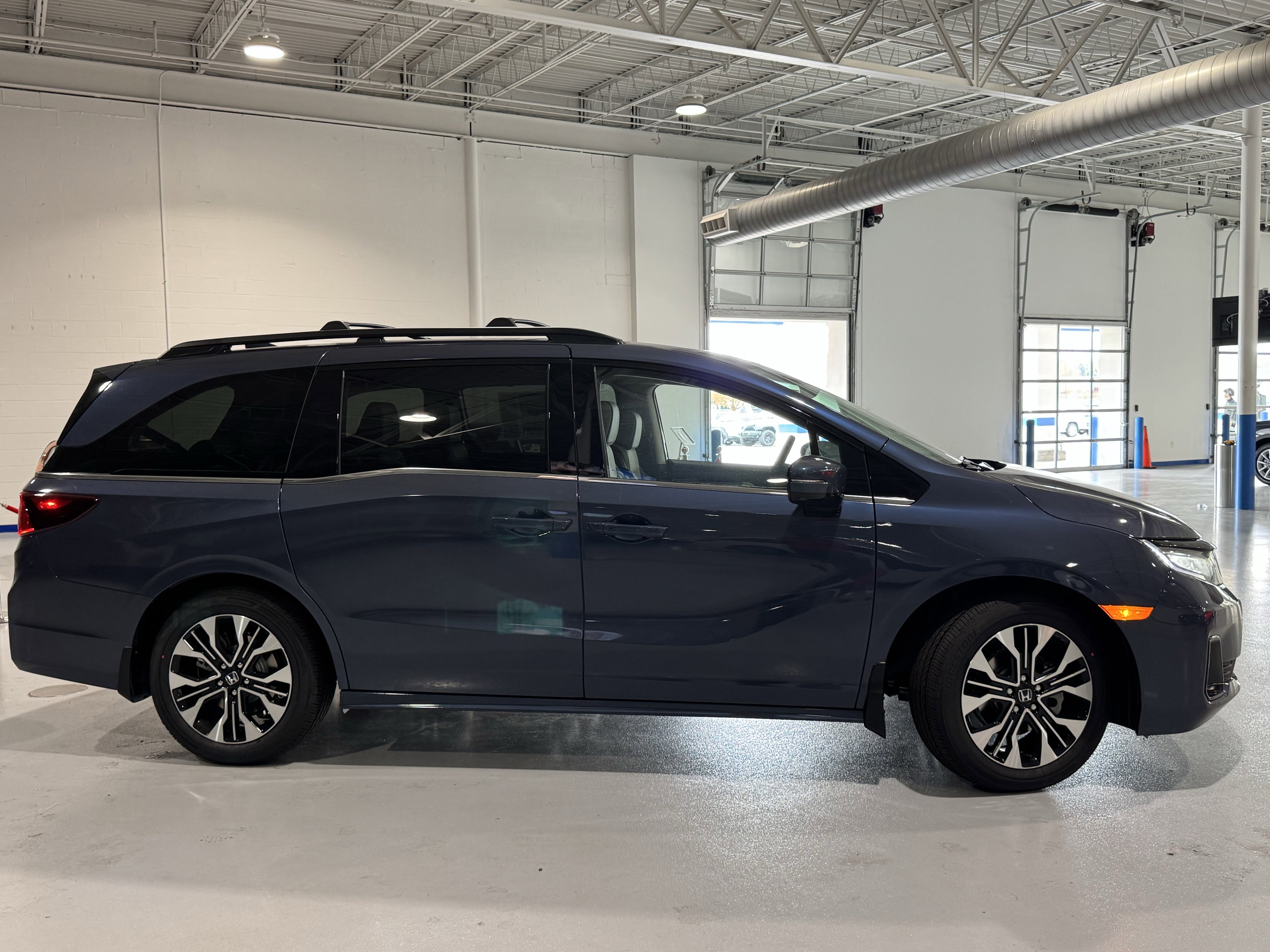 New 2026 Honda Odyssey Elite video 2