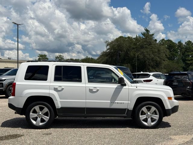 Used 2016 Jeep Patriot Latitude FWD image 7