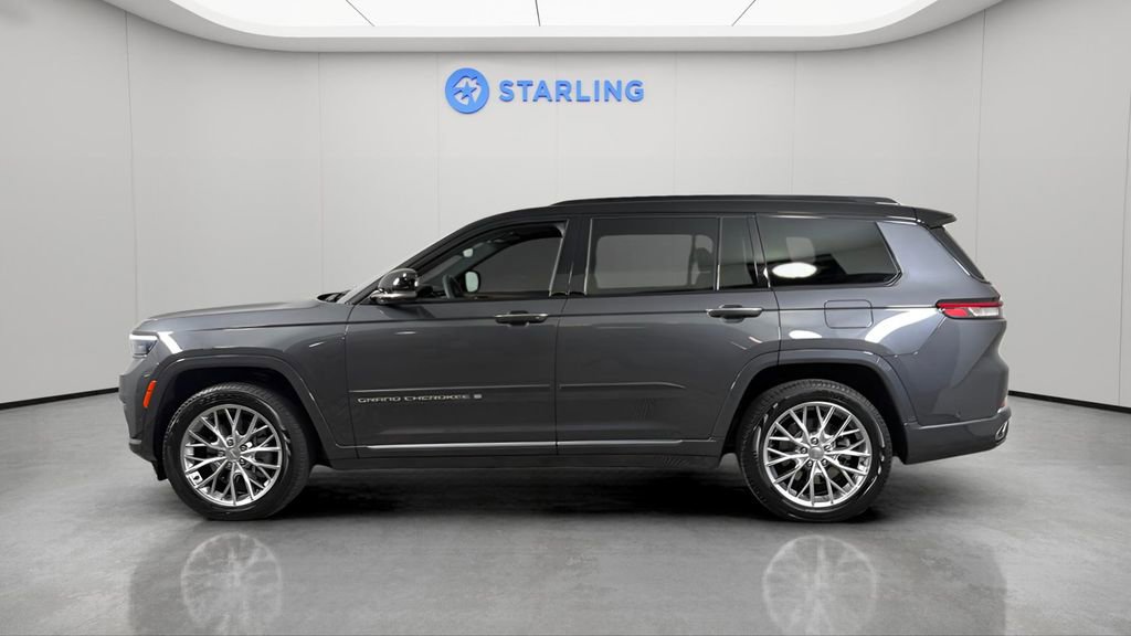 Used 2024 Jeep Grand Cherokee L Summit AWD/4WD image 3